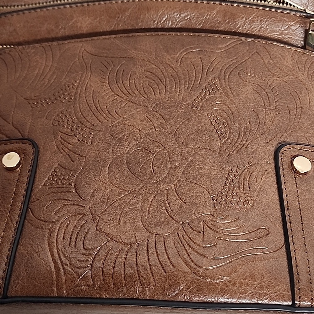 Elegant Brown Embossed Faux Leather Unisex Crossbody SaddleBag - Picture 9 of 9